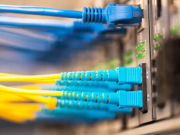 Wat is de meeste gebroeke optiel input/output-finster veur fiber optic panele